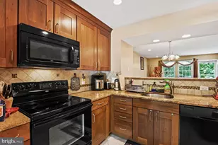 6586 Skylemar Trail, Centreville, VA 20121 - Photo 6