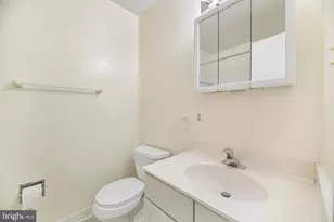 5204 Holden St, Fairfax, VA 22032 - Photo 36