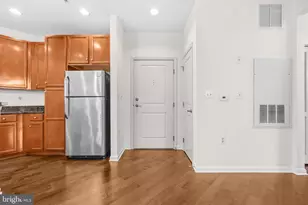2665 Prosperity Ave, Fairfax, VA 22031 - Photo 2