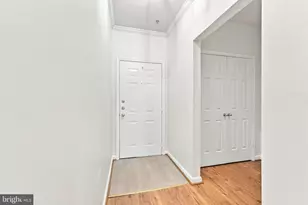 5124 Brittney Elyse Cir, Centreville, VA 20120 - Photo 8