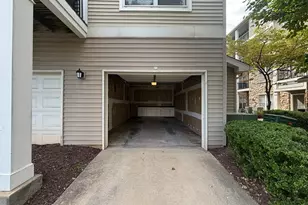 5124 Brittney Elyse Cir, Centreville, VA 20120 - Photo 2