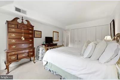 1643 Parkcrest Circle #301, Reston, VA 20190 - Photo 16
