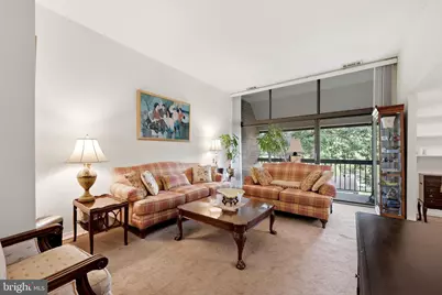 1643 Parkcrest Circle #301, Reston, VA 20190 - Photo 6