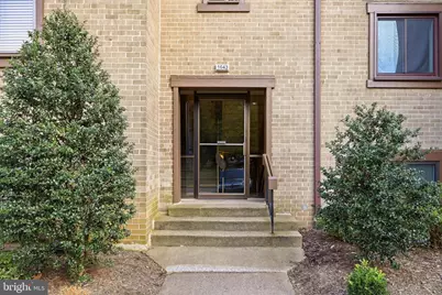 1643 Parkcrest Circle #301, Reston, VA 20190 - Photo 2