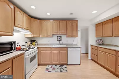 1643 Parkcrest Circle #301, Reston, VA 20190 - Photo 10