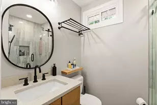 8632 Kerry Ln, Springfield, VA 22152 - Photo 24