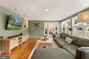 8632 Kerry Ln, Springfield, VA 22152 - Photo 12