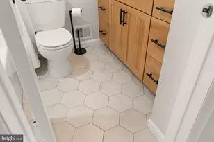 8632 Kerry Ln, Springfield, VA 22152 - Photo 34