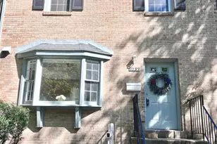 9599 Blake Park Ct, Fairfax, VA 22031 - Photo 1