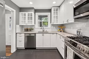 2840 W George Mason Rd, Falls Church, VA 22042 - Photo 10