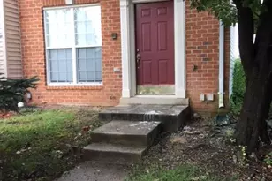 2465 Old Silo Ct, Herndon, VA 20171 - Photo 2