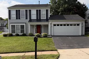 12319 Cliveden St, Herndon, VA 20170 - Photo 2
