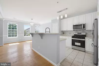 2665 Manhattan Place #310, Vienna, VA 22180 - Photo 6