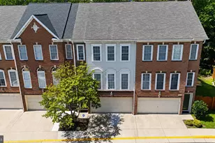 9052 Tanyard Ln, Lorton, VA 22079 - Photo 2