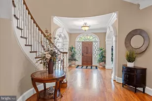 3109 Whimbrell Ct, Oakton, VA 22124 - Photo 6