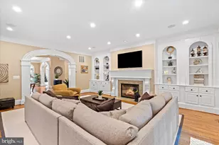 3109 Whimbrell Ct, Oakton, VA 22124 - Photo 8