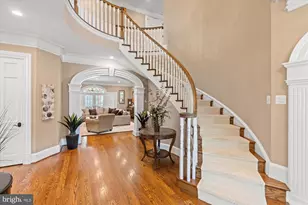 3109 Whimbrell Ct, Oakton, VA 22124 - Photo 4