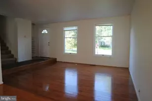 12604 Etruscan Dr, Herndon, VA 20171 - Photo 2