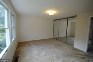 12604 Etruscan Dr, Herndon, VA 20171 - Photo 4