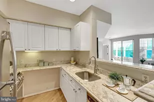 1625 International Dr, McLean, VA 22102 - Photo 6