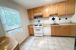 5055 Tibbitt Ln, Burke, VA 22015 - Photo 4