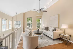 11405 Windleaf Ct, Reston, VA 20194 - Photo 2