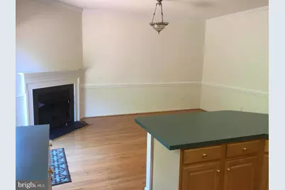 5271 Ballycastle Circle E, Alexandria, VA 22315 - Photo 8