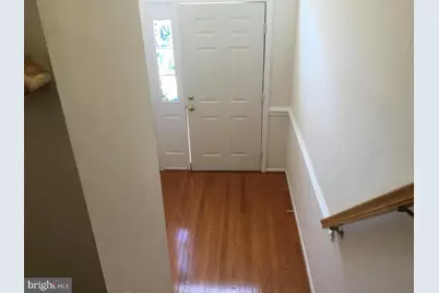 5271 Ballycastle Circle E, Alexandria, VA 22315 - Photo 2
