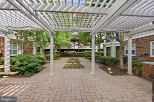 12913 Centre Park Cir, Herndon, VA 20171 - Photo 30