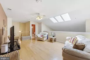12237 Fairfield House Dr, Fairfax, VA 22033 - Photo 8