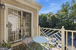 12237 Fairfield House Dr, Fairfax, VA 22033 - Photo 6