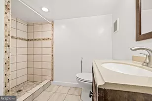 4267 Fox Lake Dr, Fairfax, VA 22033 - Photo 24
