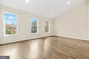 4267 Fox Lake Dr, Fairfax, VA 22033 - Photo 6