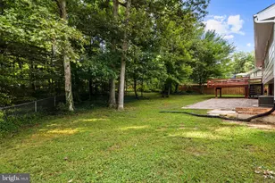 9120 Kristin Ln, Fairfax, VA 22032 - Photo 6