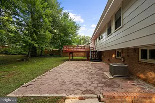 9120 Kristin Ln, Fairfax, VA 22032 - Photo 8