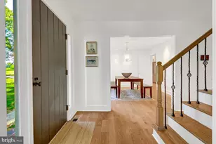 9982 Blackberry Ln, Great Falls, VA 22066 - Photo 6
