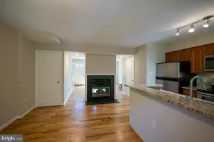 5714 Evergreen Knoll Ct, Alexandria, VA 22303 - Photo 8