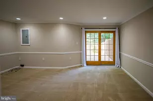 5714 Evergreen Knoll Ct, Alexandria, VA 22303 - Photo 18