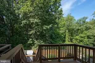 5714 Evergreen Knoll Ct, Alexandria, VA 22303 - Photo 12