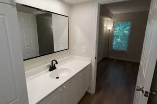 12818 Fair Briar Ln, Fairfax, VA 22033 - Photo 14