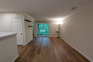 12818 Fair Briar Ln, Fairfax, VA 22033 - Photo 2