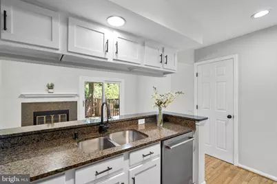 6557 Cypress Point Road, Alexandria, VA 22312 - Photo 8