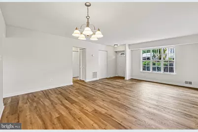 13726 Autumn Vale Court #18F, Chantilly, VA 20151 - Photo 4