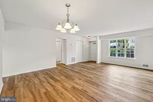 13726 Autumn Vale Ct, Chantilly, VA 20151 - Photo 4