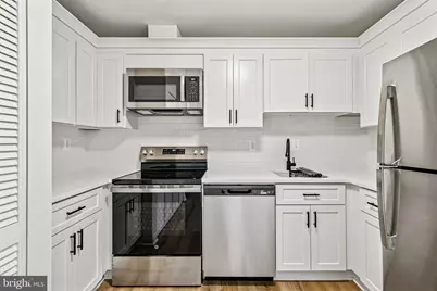 13726 Autumn Vale Court #18F, Chantilly, VA 20151 - Photo 2