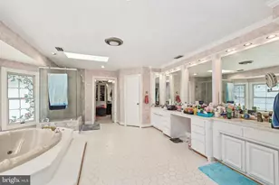 9827 Lake Meadow Ct, Burke, VA 22015 - Photo 38
