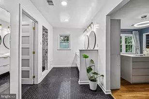 1360 Snow Meadow Ln, McLean, VA 22102 - Photo 26