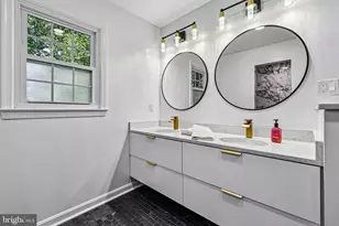 1360 Snow Meadow Ln, McLean, VA 22102 - Photo 28
