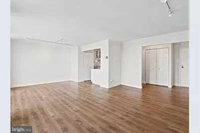 6800 Fleetwood Road #1011, McLean, VA 22101 - Photo 2