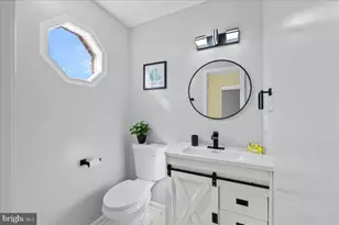 7106 Snug Harbor Ct, Alexandria, VA 22315 - Photo 24